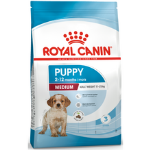 Front view of the Royal Canin Medium Puppy dry dog food bag for puppies aged 2 to 12 months.